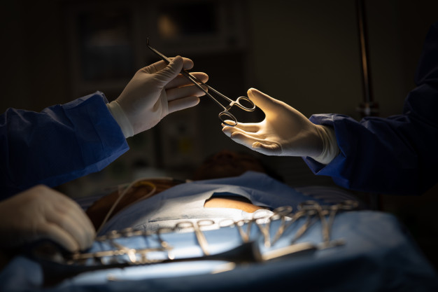 L'obésité et la génétique déterminent bien souvent les complications postopératoires. Des chercheurs américains de Nashville, dans le Tennessee, viennent de démontrer que le risque génétique associé à une situation d'obésité peuvent générer des infections.