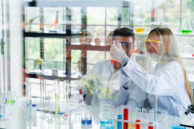 Des chercheurs américains préconisent un nouveau système pour mieux définir l’obésité. Leur concept : ABCD. Cette classification des maladies est structurée autour du terme diagnostique « maladie chronique basée sur l’adipité ». Une formule qui reflète à la fois la physiopathologie et l’impact clinique en tant que maladie chronique.