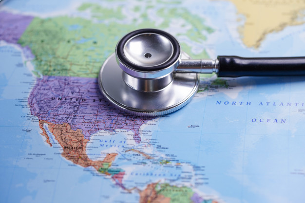 Aux États-Unis, les experts des Centres pour le contrôle et la prévention des maladies explorent ce qui peut exactement envoyer des milliers de patients atteints par le COVID-19 dans les unités de soins intensifs. Un chirurgien bariatrique de l’Ohio évoque l’obésité sévère comme « une prédisposition à une forme plus grave de la maladie ». Mais les données solides manquent encore.