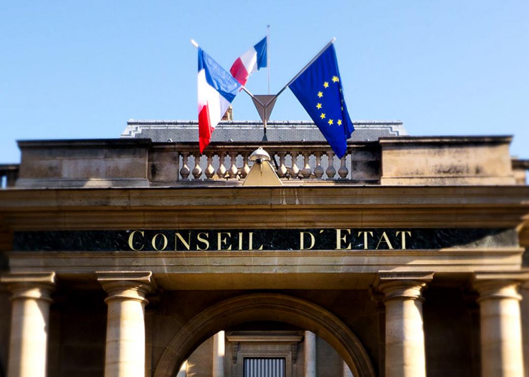 Un nouveau recours contre le décret du 10 novembre a été déposé fin novembre. Il est examiné ce vendredi 11 décembre par le juge des référés. Ce texte écarte du dispositif de chômage partiel de nombreux citoyens vivant avec des facteurs de risque de forme grave de Covid-19. Lors de la publication du décret, la Ligue contre l’obésité avait dénoncé le fait que l’Etat transfère à l’employeur le pouvoir de décider de la vulnérabilité de ses salariés.