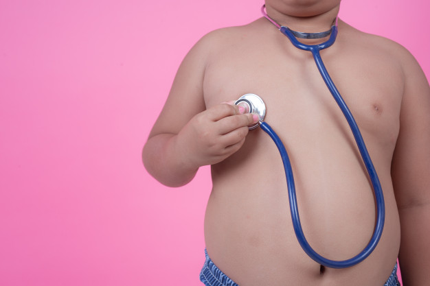 Alors que le profil de patients hospitalisés en raison de l’infection à la Covid-19 évolue nettement depuis plusieurs semaines, des experts en cardiologie notent que les sujets admis à l’hôpital sont de plus en plus jeunes et présentent un IMC>35.